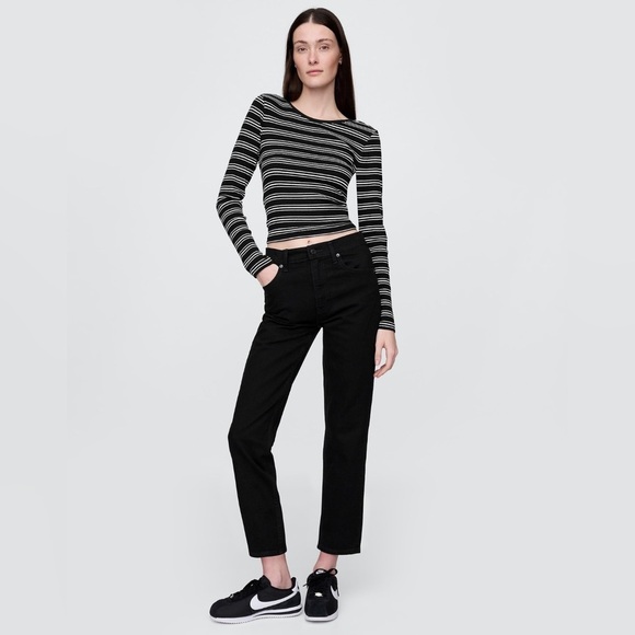 NWT! GAP Black High Rise Cheeky Straight Jeans - Multiple Sizes💙 - Picture 1 of 9